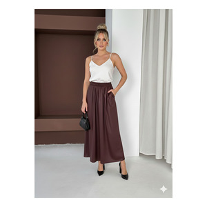 Jupe longue fluide marron pour femme avec poches latérales, aspect cuir, tissu laqué, longueur 95 cm - Product Image 2