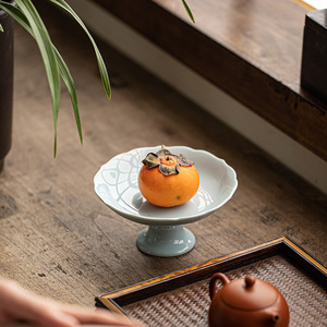 Assiette à thé en céramique d'inspiration zen, forme irrégulière, plat en porcelaine sur pied pour salle de thé, fête ou présentation de fruits - Product Image 2