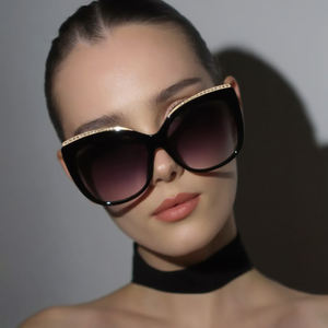 แว่นกันแดดผู้หญิงทรงหรูหรา รุ่นใหม่ ปี <span class=keywords><strong>2026</strong></span> ป้องกันรังสียูวี 400 แบรนด์หรู ทรงผีเสื้อ ขนาดใหญ่ ทรงแคทอาย สำหรับกิจกรรมกลางแจ้ง - Product Image 1