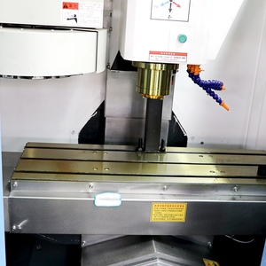 Chi phí thấp mini Kim Loại Máy phay CNC vmc640 4 trục máy phay CNC với Siemens - Product Image 4