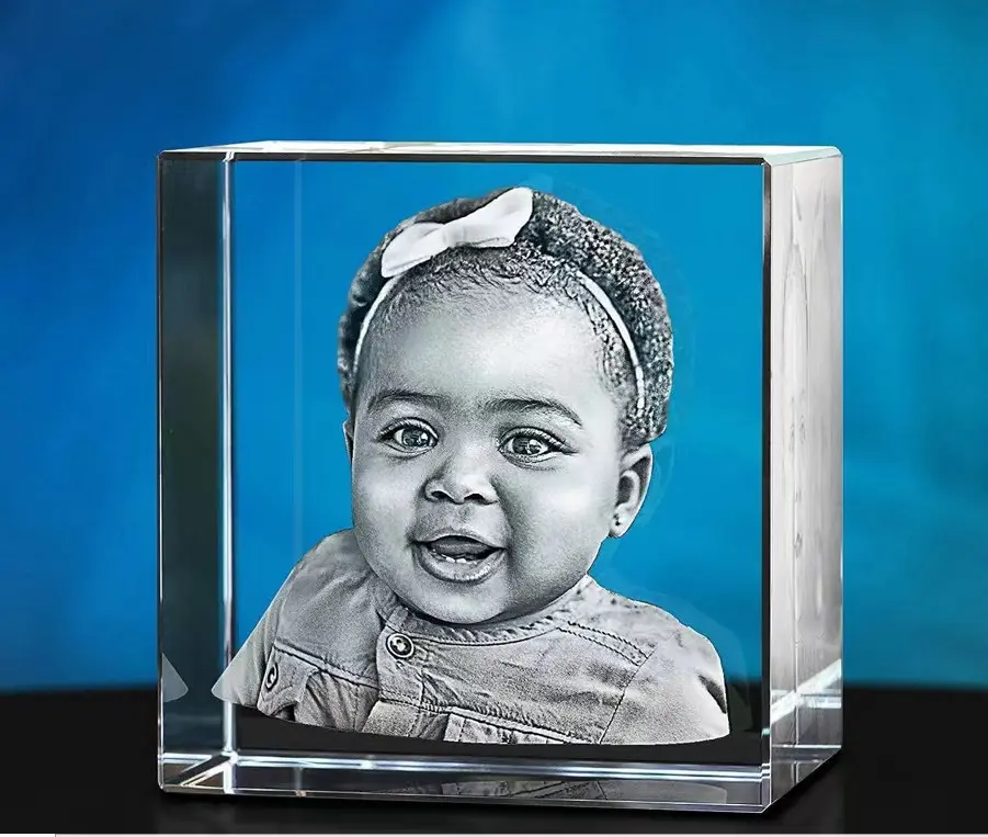 Dropshipping avec fret personnalisé K9 gravure de cristal cadre photo forme de cube 4 taille 3d laser bloc de cristal cadeau d'anniversaire