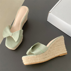 Nouvelles sandales d'été à talon compensé style européen et américain 2025 avec bout ouvert et plateforme en liège - Product Image 3