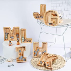 <span class=keywords><strong>Tirelire</strong></span> en bois naturel faite à la main <span class=keywords><strong>avec</strong></span> votre nom et texte de A à Z - Cadeau personnalisé pour enfants - Product Image 5