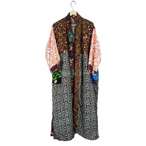 Kimono Japonés de Seda Hecho a Mano, Elegante y Vintage, para Mujer, Cuello en V, Cierre con Cordón, Largo Completo, Mangas Tres Cuartos, Suave - Product Image 1