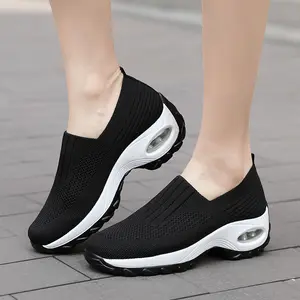 Nouvelles chaussures de marche respirantes surdimensionnées avec un ajustement de pied, chaussures de sport et de course décontractées à surface en maille 511