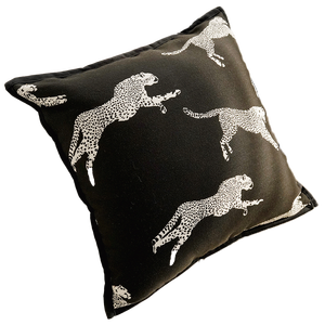 Divano <span class=keywords><strong>Letto</strong></span> Vintage Francese per Soggiorno con Cuscino <span class=keywords><strong>Poggiatesta</strong></span> e Coperta Decorativa Nera di Alta Gamma, Stile Vintage e Ricami Lussuosi - Product Image 6