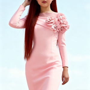 เดรสแฟชั่นแขนยาวทรงเข้ารูปสีพื้นประดับลายดอกไม้ 3 มิติด้านข้าง คอทรงกลมแบบปะติดปะต่อสำหรับผู้หญิง - Product Image 2