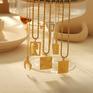 Collar con colgante de sol cuadrado de acero inoxidable chapado en oro de 18 quilates, diseño retro francés, para mujer, estilo geométrico, ideal para regalo. - Product Image 2