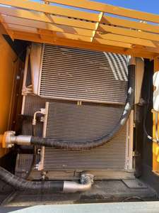 Excavatrice Hyundai 300 Premium, faible nombre d'heures de travail, garantie 1 an, livraison mondiale - Product Image 3