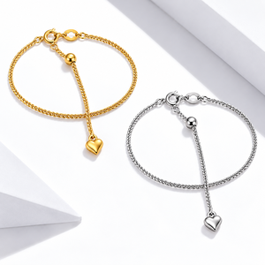 Bracelet à chaîne avec pendentif cœur réglable en or et argent, acier inoxydable, placage sous vide or 14 carats - Product Image 1