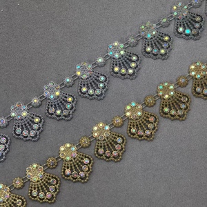 Accessoires vestimentaires ZSY, garnitures en perles acryliques dorées et argentées faites à la main, garnitures en forme de papillon, de cœur, de coquille, strass, chaîne en résine - Product Image 2