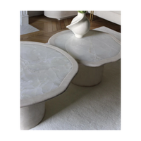 Table basse en onyx blanc naturel avec marbre travertin