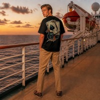 T-shirt Homme Luxe Uni en Gros, Col Large Épais, Épaules Tombantes, Coupe Oversize Décontractée, 100% Coton, Style Hip Hop Cartoon