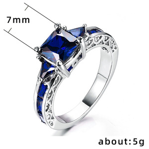 Anillo de Compromiso H164 con Moissanita Corte Princesa, Plata 925, Engaste de Garras, Diseño de Corona para Mujer - Product Image 6