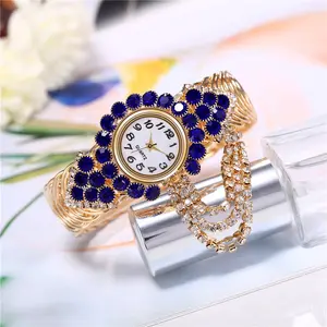 Mode wunderschöne Armbanduhr Luxus kristalle glänzende Diamant Armband Damen uhr mit Ring Quarzuhren gesetzt