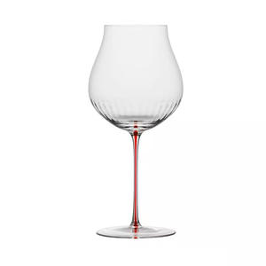 Copo de Vinho de Luxo Sustentável Estilo Nórdico Moderno, Capacidade de 301-400ml, Taça de Cristal para Uso em Festas, Atacado na <span class=keywords><strong>China</strong></span> - Product Image 1