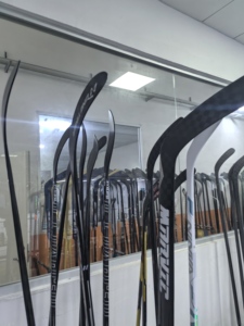 Bâton de <span class=keywords><strong>hockey</strong></span> <span class=keywords><strong>sur</strong></span> <span class=keywords><strong>glace</strong></span> en fibre de carbone, édition limitée Pulse Graffiti, derniers modèles, vente chaude personnalisée, fabriqué en Chine - Product Image 4