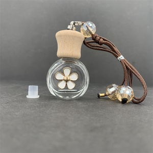 ขวดน้ำหอมในรถแบบแขวนขนาด10มล.,ขวดจี้สร้อยคอพร้อมลูกปัดคริสตัลรูปทรงกลีบดอกไม้โลหะ8มล. - Product Image 2