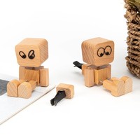 Poupée en bois agitante pour voiture, décoration de console centrale, ornement transfrontalier, nouveau design, accessoire, flacon de parfum suspendu