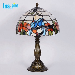 Wholesale luxury original glass lampshade bedside European baroque retro <span class=keywords><strong>tiffany</strong></span> table lamp - Product Image 3