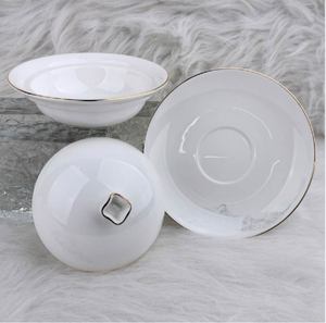 Bol à ragoût individuel décoratif en porcelaine avec couvercle, motif floral délicat, bord doré, tasse à soupe et soucoupe assortie pour événements - Product Image 2