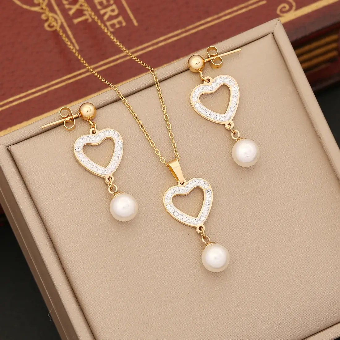 Fine White Diamond Love Heart Necklace Earring Jewelry Set Vintage Rhinestone Circle Pearl Drop Earrings Stainless Steel Set