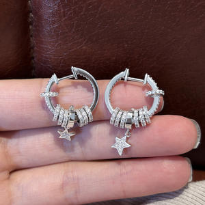 Exquisitos Pendientes de Plata de Ley S925 con Forma de Estrella Circular, Versátiles y con un Diseño Único y de Estilo Dulce y Moderno - Product Image 2