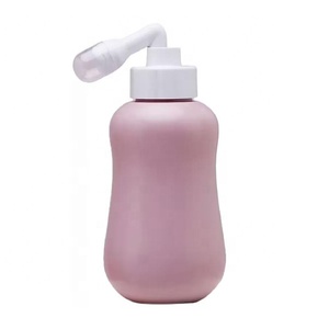 Botella de Agua Portátil NZMAN Rosa Bebé para Cuidado Postparto, Artículos Esenciales para el Postparto, Cuidado Femenino, Bidé de Viaje de 12 oz - Product Image 1