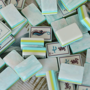 Juego de Fichas de Mahjong Americanas de Acrílico Grabado de Lujo, 160 Piezas, Azul Dorado, para 4 Jugadores - Product Image 6
