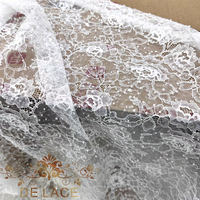DELACE SXGN Dentelle Chantilly française très prisée avec perles et paillettes, tissu en dentelle à cils doux et motifs floraux épanouissants