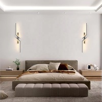 Applique Murale LED Longue Style Nordique Minimaliste, Décoration de Luxe Noir et Or pour Salon, Chambre à Coucher, Intérieur