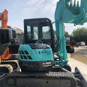 รถขุดขนาดเล็ก Kobelco SK35 มือสอง สภาพดี พร้อมระบบไฮดรอลิก ปั๊มและเครื่องยนต์ Kawasaki แบบตีนตะขาบ น้ำหนัก 3.6 ตัน - Product Image 2