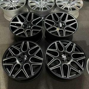 Rines Originales Usados de 20 Pulgadas para <span class=keywords><strong>Porsche</strong></span> <span class=keywords><strong>Macan</strong></span> 2014-2024, 5x130 <span class=keywords><strong>PCD</strong></span>, Diámetro Central 66.56, Rines de Aleación de Alta Calidad al por Mayor - Product Image 2