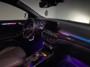 Kit de Actualización de Iluminación Interior Personalizado con Luz Ambiental Dinámica de 64 Colores para Ford Focus MK4 2019-2025 - Product Image 2