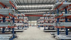 Profilés de marche en métal noir antidérapants, profilés de marche en forme de nez de bœuf, profilés de marche personnalisés pour marches en béton, bordure de marche, disponibles en OEM et ODM - Product Image 6