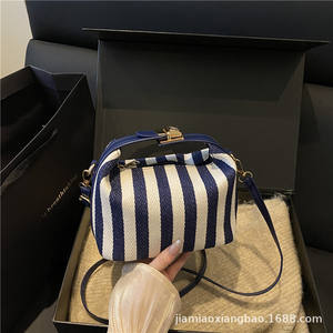 Bolso de Hombro Sencillo, Bolso <span class=keywords><strong>Tote</strong></span> Casual y Artístico, Bolso de Mujer Moderno y de Gran Capacidad - Product Image 2