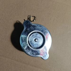 Nuovo Tappo per Serbatoio di Espansione del Liquido di Raffreddamento Orientato alle Prestazioni per Autobus Yutong Realizzato in Metallo Resistente - Product Image 2