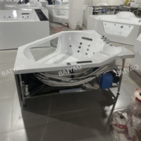 Baignoire Balnéo d'Angle Moderne en Fibre de Verre Acrylique avec 10 Jets et Éclairage LED pour Salle de Bain de Luxe – Vente en Gros