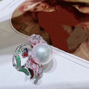 Nouvelle bague en argent pur S925 avec motif floral en brocart et perle naturelle, design de robinet impeccable, 11-12 mm - Product Image 1