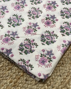 Tela Ligera Estampada Floral Hecha a Mano con Técnica de Bloques para Ropa, Edredones, Bufandas, Vestidos, Cortinas y Materiales de Cubierta - Product Image 5