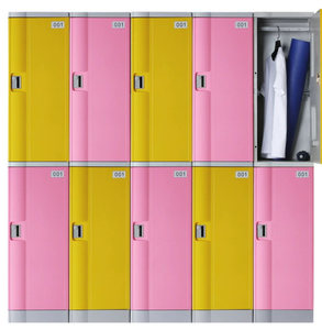 Casier multi-portes en plastique coloré, durable et facile à gérer, avec étiquettes numérotées, idéal pour les écoles et les installations sportives - Product Image 1