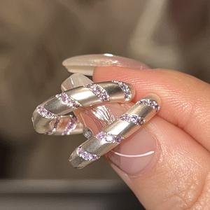 ต่างหูแบบหนีบเงินแท้ S925 ดีไซน์เกาหลีสุดน่ารัก สีเงินด้าน ประดับคริสตัลลาเวนเดอร์ ฝังแบบไมโคร ดีไซน์เฉพาะตัว - Product Image 1