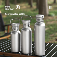 Bouteille d'eau sportive en titane pur, anti-fuite, 430 ml/600 ml/750 ml, avec manchon thermique isolant pour le camping, les pique-niques et les barbecues