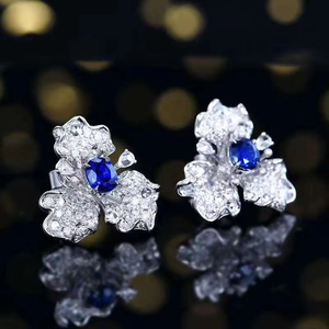 SGARIT Bijoux de luxe en or 18 carats, 1,55 ct, saphir bleu royal naturel, boucles d'oreilles à clous, design floral, pierres précieuses véritables, bijoux fins - Product Image 3