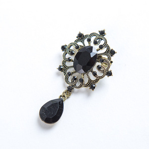 Broche Bouquet de Cristaux Colorés Sertie de Diamants Vintage Haut de Gamme Européenne et Américaine, Accessoire Anti-Reflet pour Femme - Product Image 4