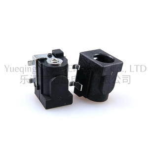 Prise de courant Yueqing Tiyue DC-050, connecteur femelle 4 broches à montage en surface, 12V, plastique, pour usage audio-vidéo - Product Image 2