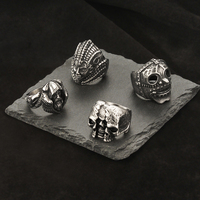 Großhandel Europäische und Amerikanische Vintage Herrenringe Zahn-Totenkopf-Form Edelstahlringe