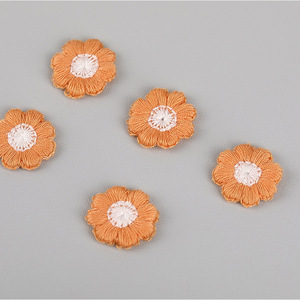 ZSY 2cm Pequena Flor Bordada <span class=keywords><strong>Cherry</strong></span> Blossom <span class=keywords><strong>Patches</strong></span> Feltro Sew-On <span class=keywords><strong>Patches</strong></span> Decorativos para Chapéu Hairband Designer para Chapéu - Product Image 5