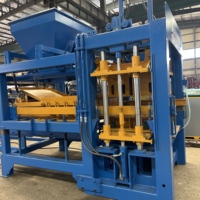 Presse à blocs hydraulique 8-15 pour la production de briques et de pavés en béton