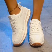 Sepatu wanita ukuran besar 41-43, sneakers putih berbahan mesh breathable untuk wanita, Musim Semi/Panas 2025, kasual serbaguna dengan sol tebal